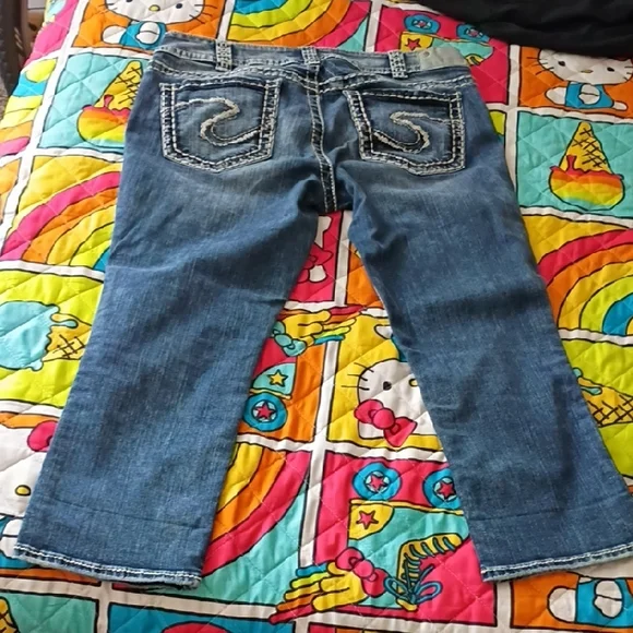 Silver Jeans Women's Blue Cropped Jeans - Picture 1 of 5